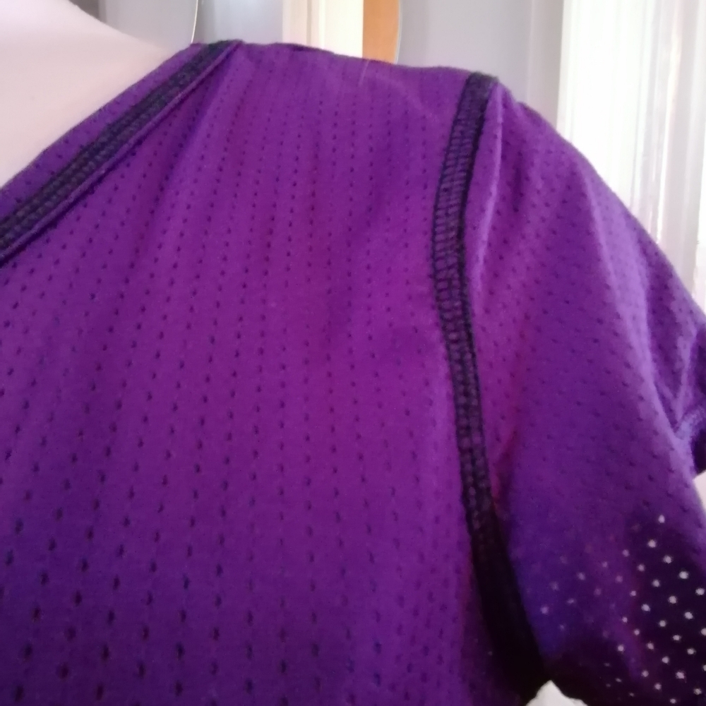 Athletic top - Picture 2 of 2